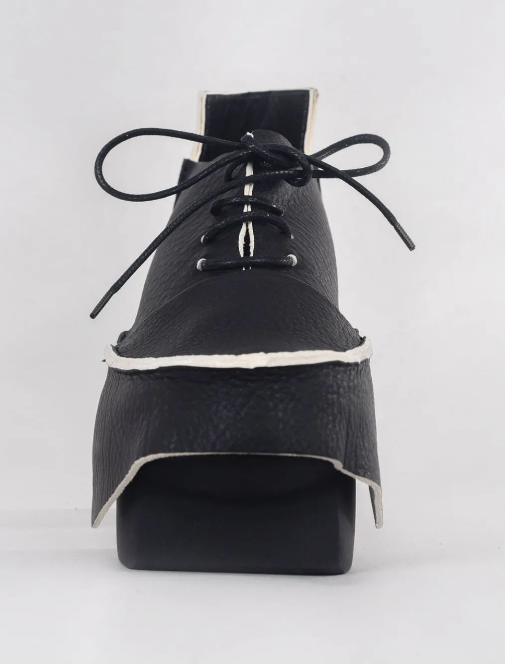 Clearance Evie Lou Brim Happy, Black Tdy