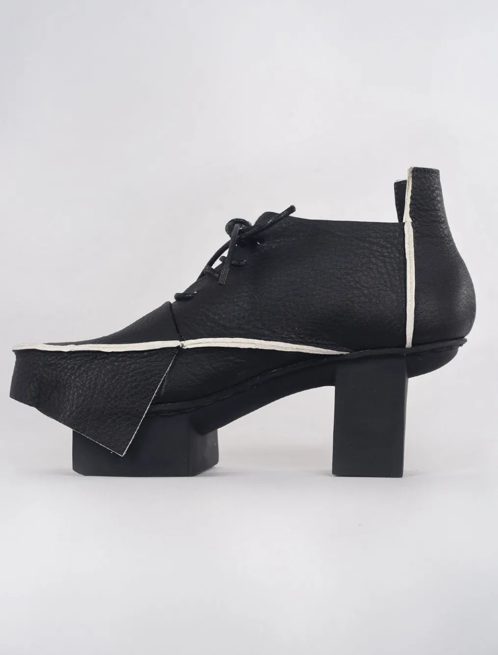 Clearance Evie Lou Brim Happy, Black Tdy