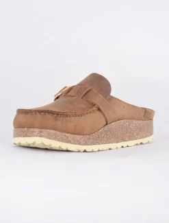 Store Evie Lou Buckley Slip-On, Cognac