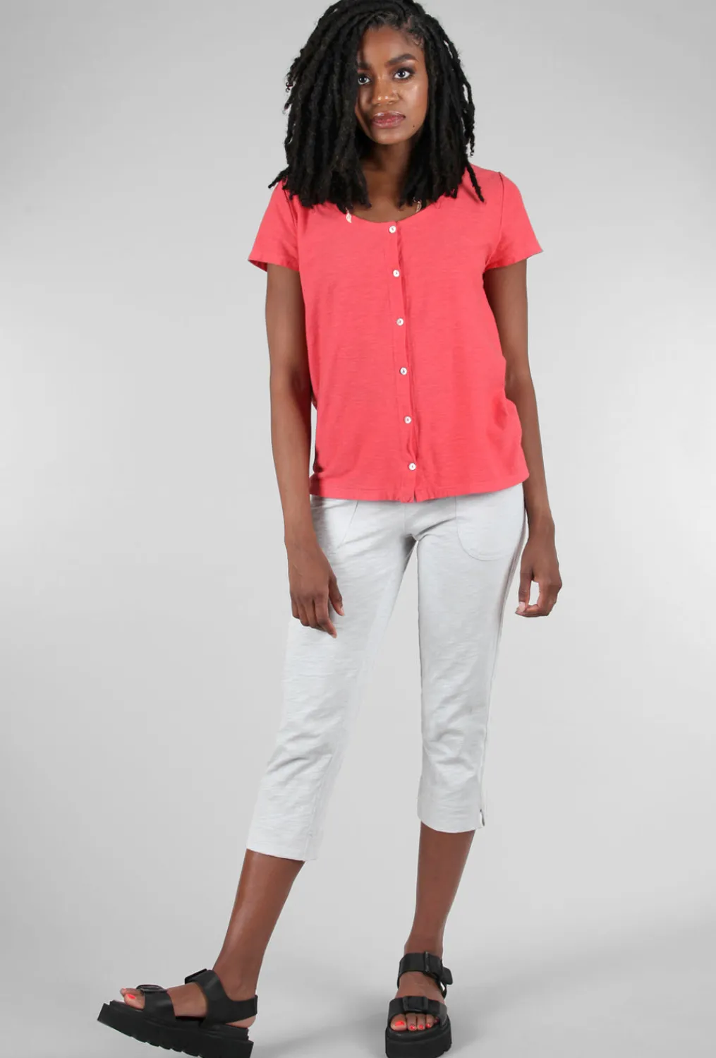 Fashion Evie Lou Cotton Linen S/S Button Tee, Harbor Red