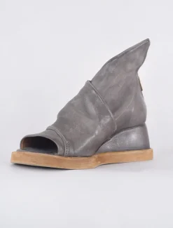 Discount Evie Lou Craig Sandal, Cenere Gray