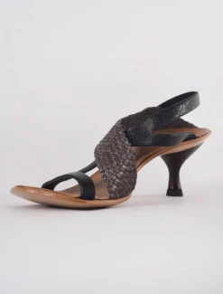Flash Sale Evie Lou Crossing Heels, Black/Fresa