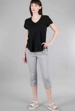 Store Evie Lou Curved Hem Vee Tee, Black