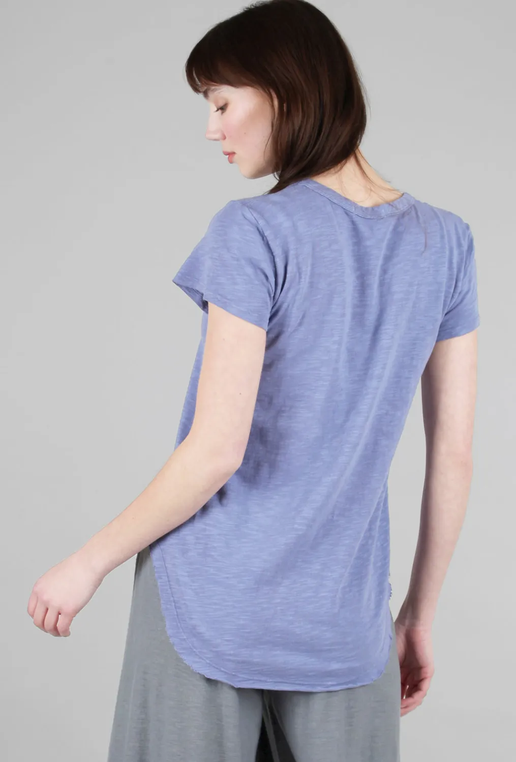 Discount Evie Lou Curved Hem Vee Tee, Morning Fog