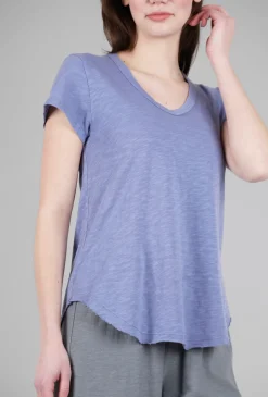 Discount Evie Lou Curved Hem Vee Tee, Morning Fog