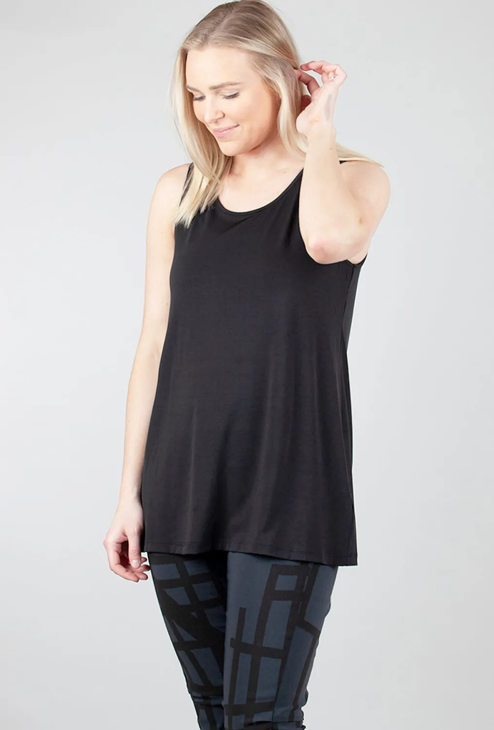 Cheap Evie Lou Foundation Long Tank, Black