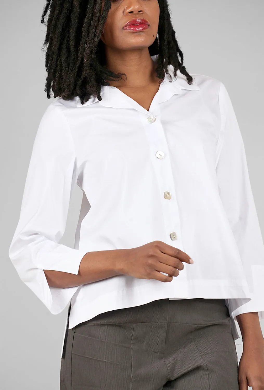 Sale Evie Lou High-Low Swing Shirt, White