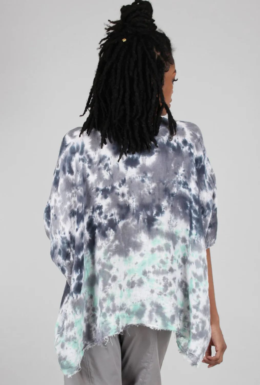 Flash Sale Evie Lou Linen Smoosh Dye Vee Top, Gray/Mint