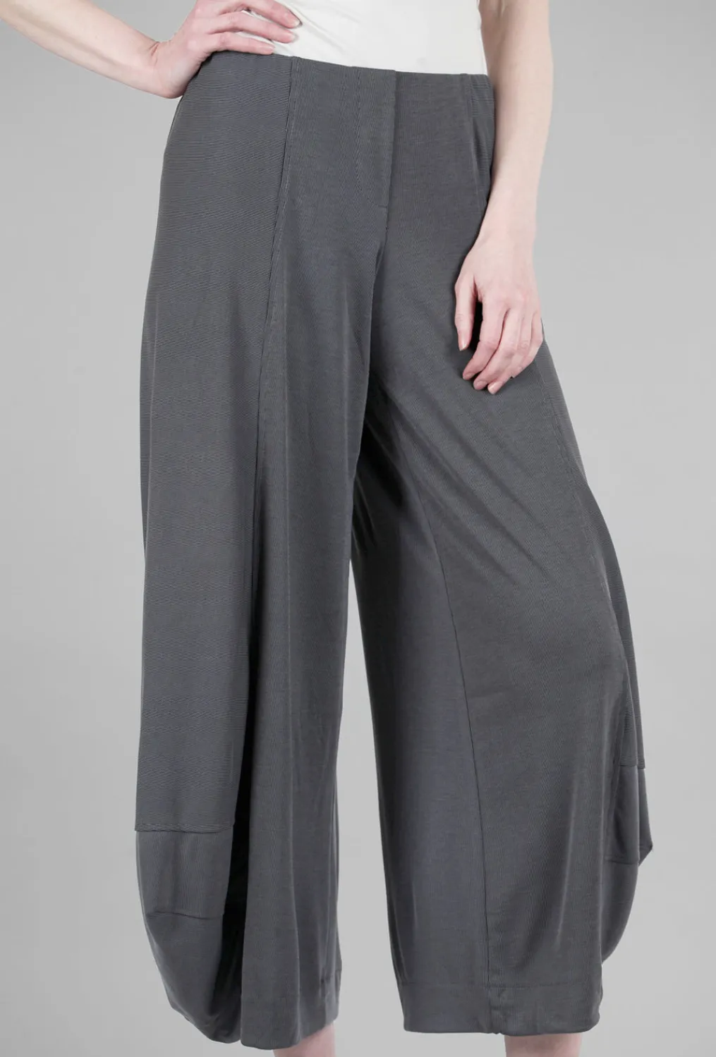 Outlet Evie Lou Micro Pinstripe Lantern Pant, Gray