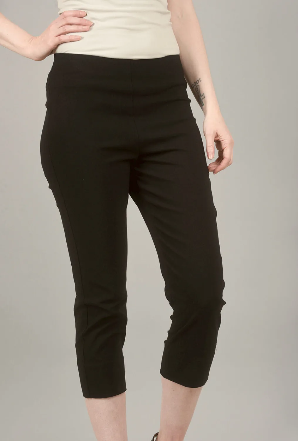 Online Evie Lou Mindy Cropped Pant, Black