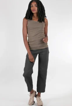 Store Evie Lou Organic Long Tank, Olive