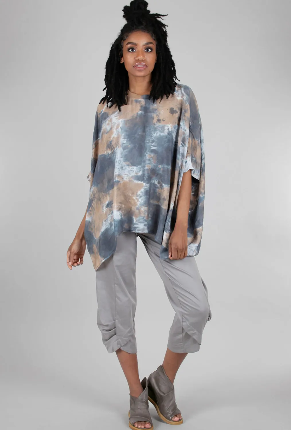 Store Evie Lou Parachute Smoosh Dye Wide Top, Khaki/Gray