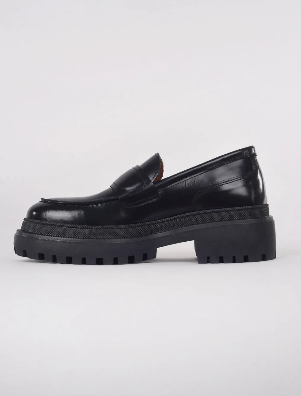 Best Evie Lou Polido High Shine Loafer, Black