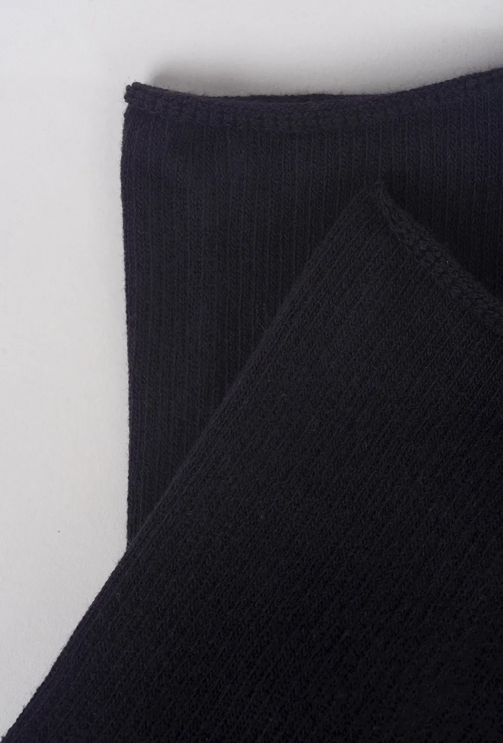 Outlet Evie Lou Rose Crew Socks, Solid Black
