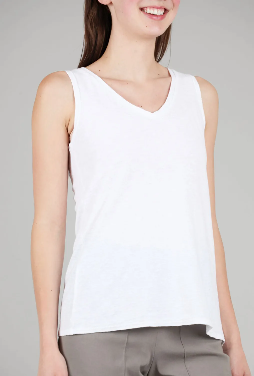 Sale Evie Lou Simple V-Neck Tank, White