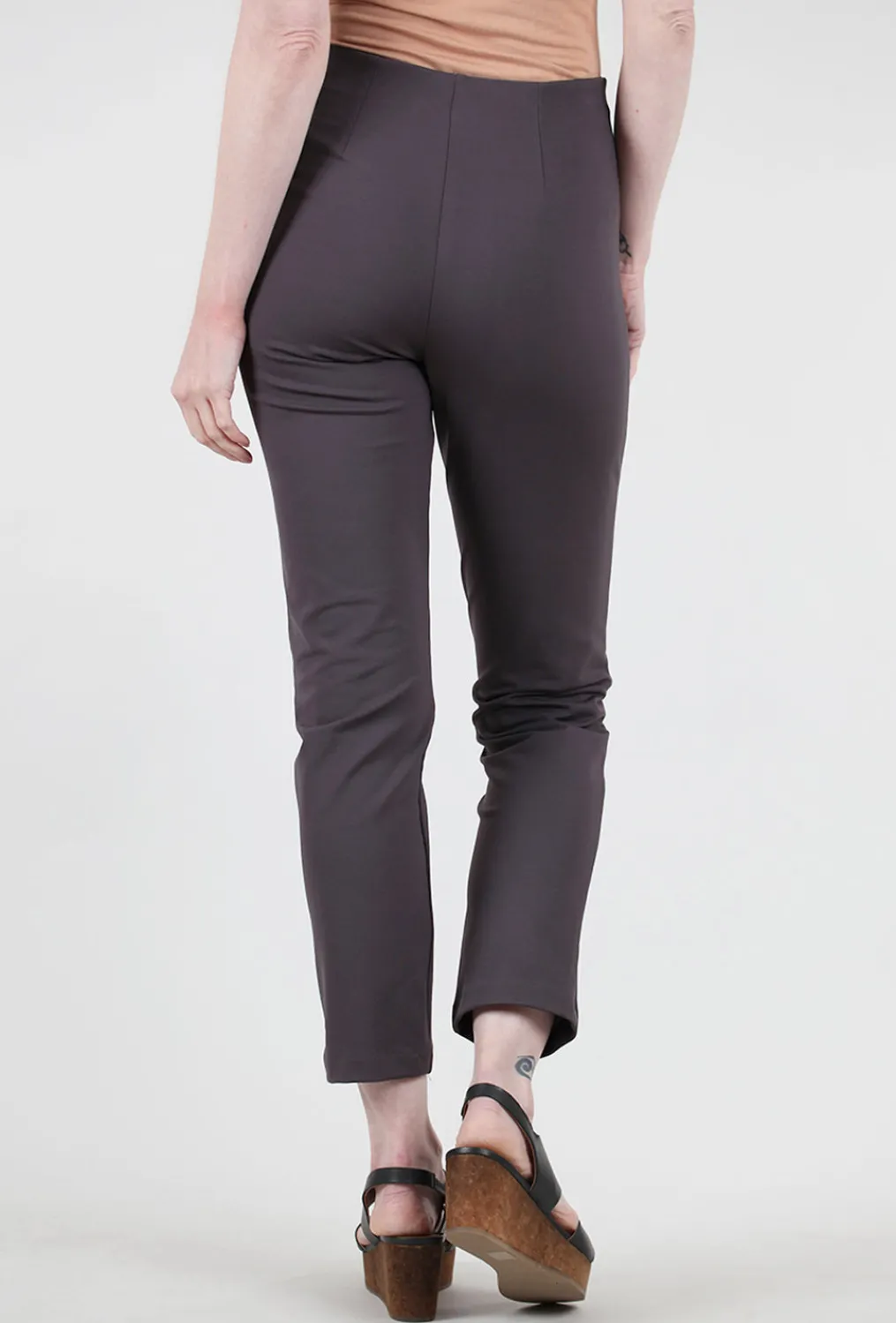 Discount Evie Lou Zani Ponte Tech Pant, Rabbit